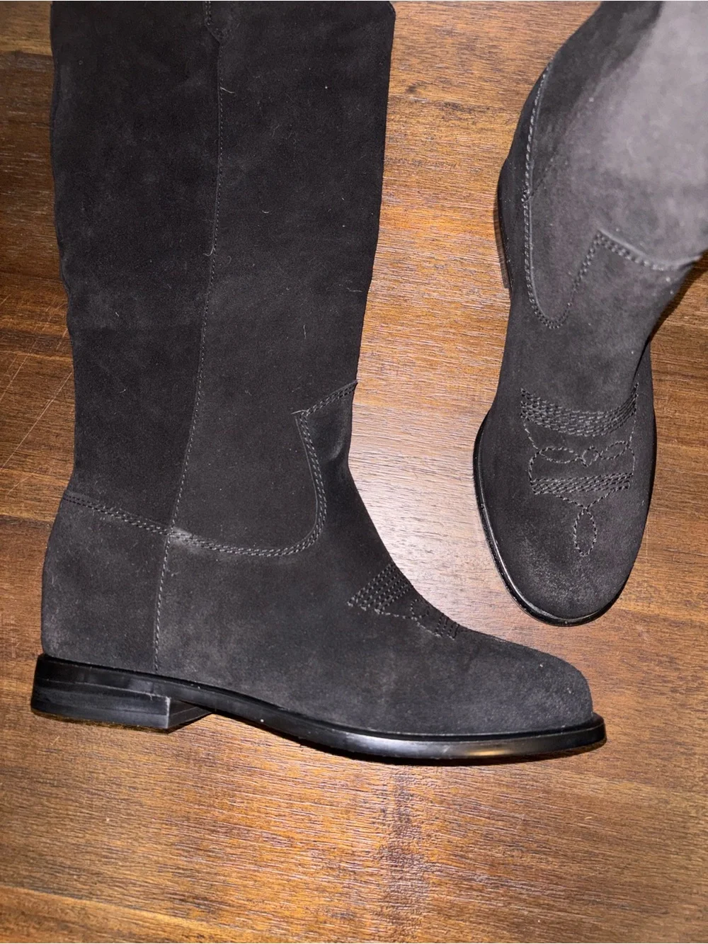 Linea Paolo suede boots
